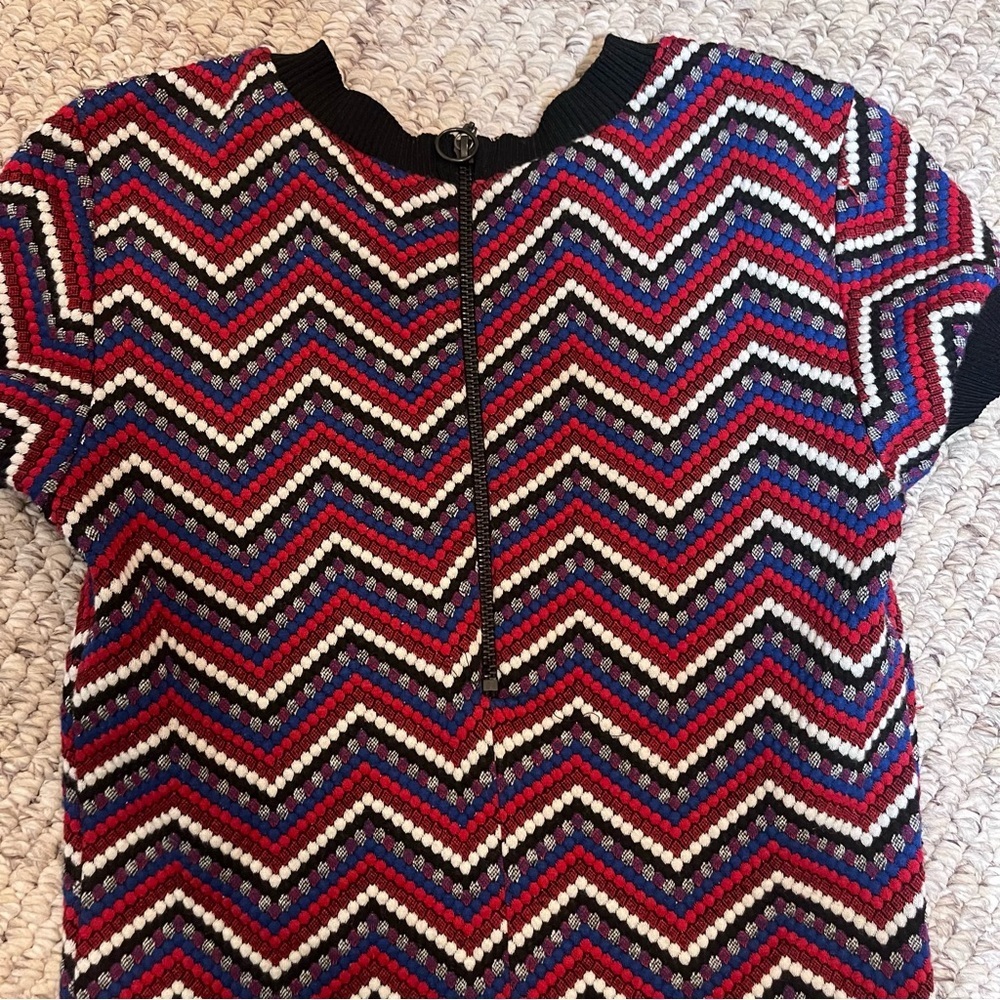 Zara Chevron Knit ZigZag Sheath Dress XS Red White Blue Short Sleeve Mini Dress - Picture 5 of 7